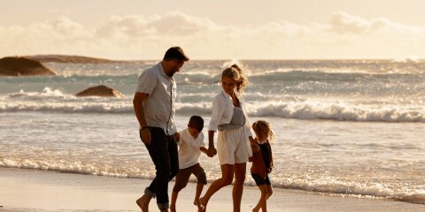 Ferier med børn – hvor er det bedst og billigst at rejse hen?